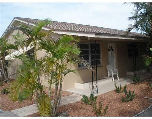 Recently Rented: $1,325 (2 beds, 1 baths, 950 Square Feet)