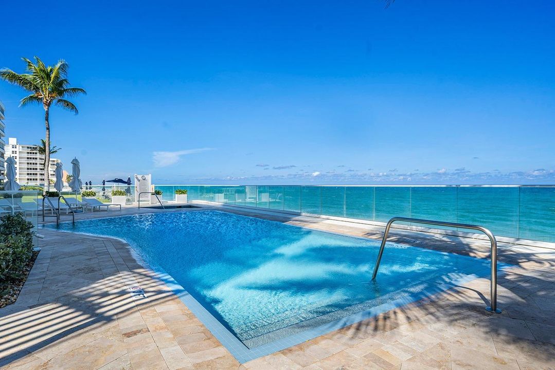 Recently Sold: $5,350,000 (3 beds, 3 baths, 3390 Square Feet)