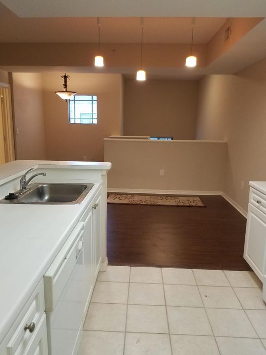 Recently Sold: $185,000 (2 beds, 2 baths, 1177 Square Feet)
