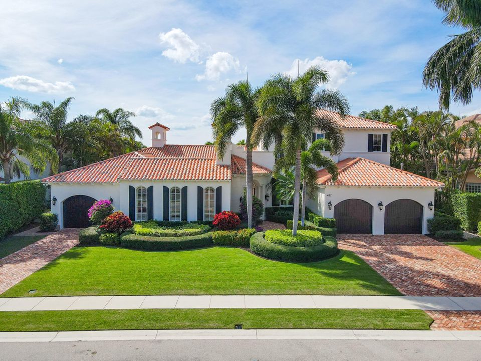 Recently Sold: $3,597,000 (5 beds, 5 baths, 6533 Square Feet)