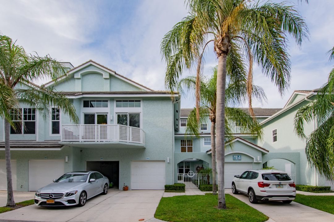 Recently Sold: $480,000 (2 beds, 2 baths, 1624 Square Feet)