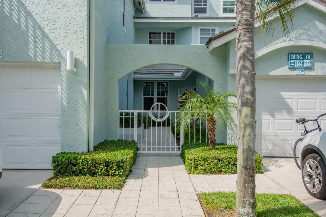 Recently Sold: $480,000 (2 beds, 2 baths, 1624 Square Feet)