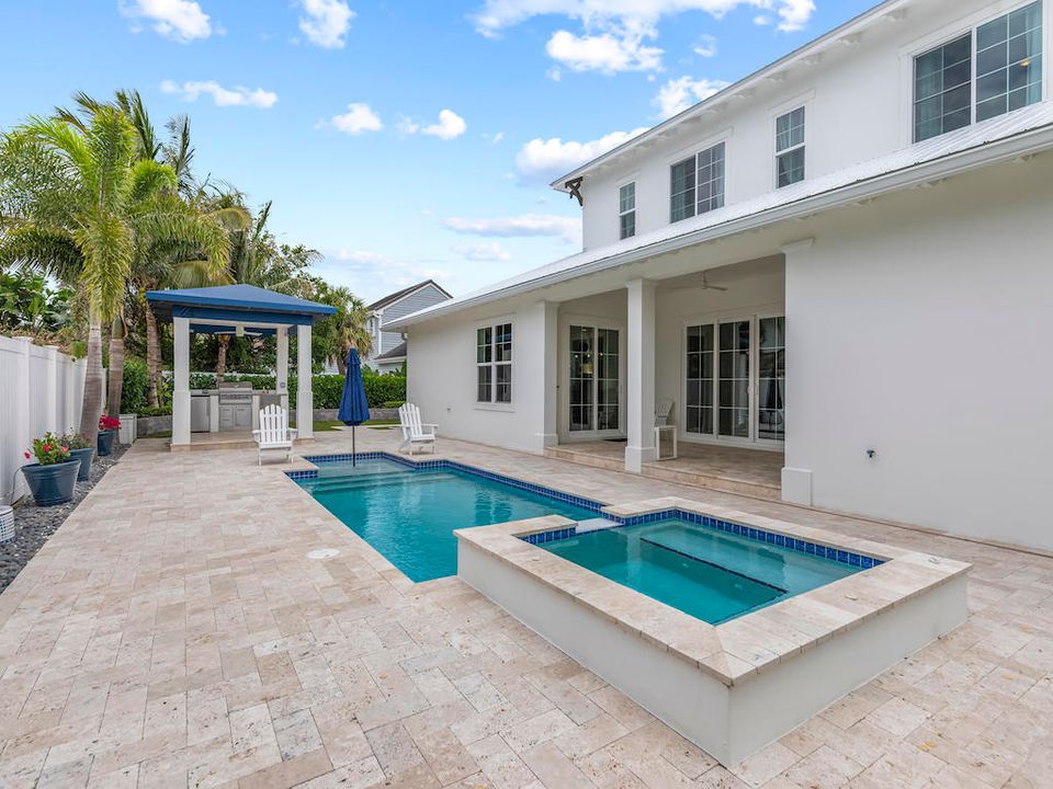 Recently Sold: $1,999,999 (4 beds, 4 baths, 3192 Square Feet)