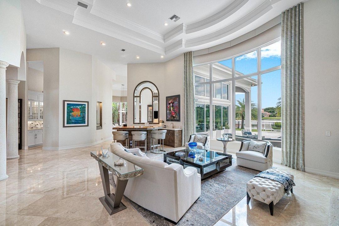 Recently Sold: $4,250,000 (6 beds, 6 baths, 5450 Square Feet)