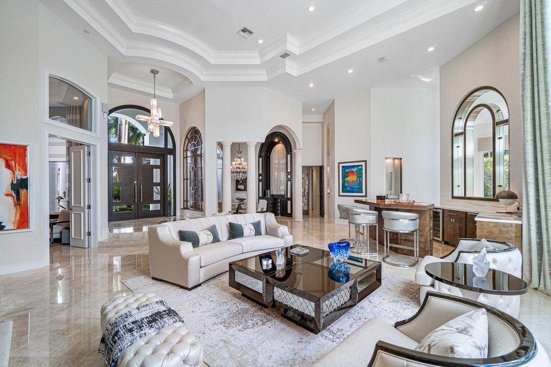 Recently Sold: $4,250,000 (6 beds, 6 baths, 5450 Square Feet)