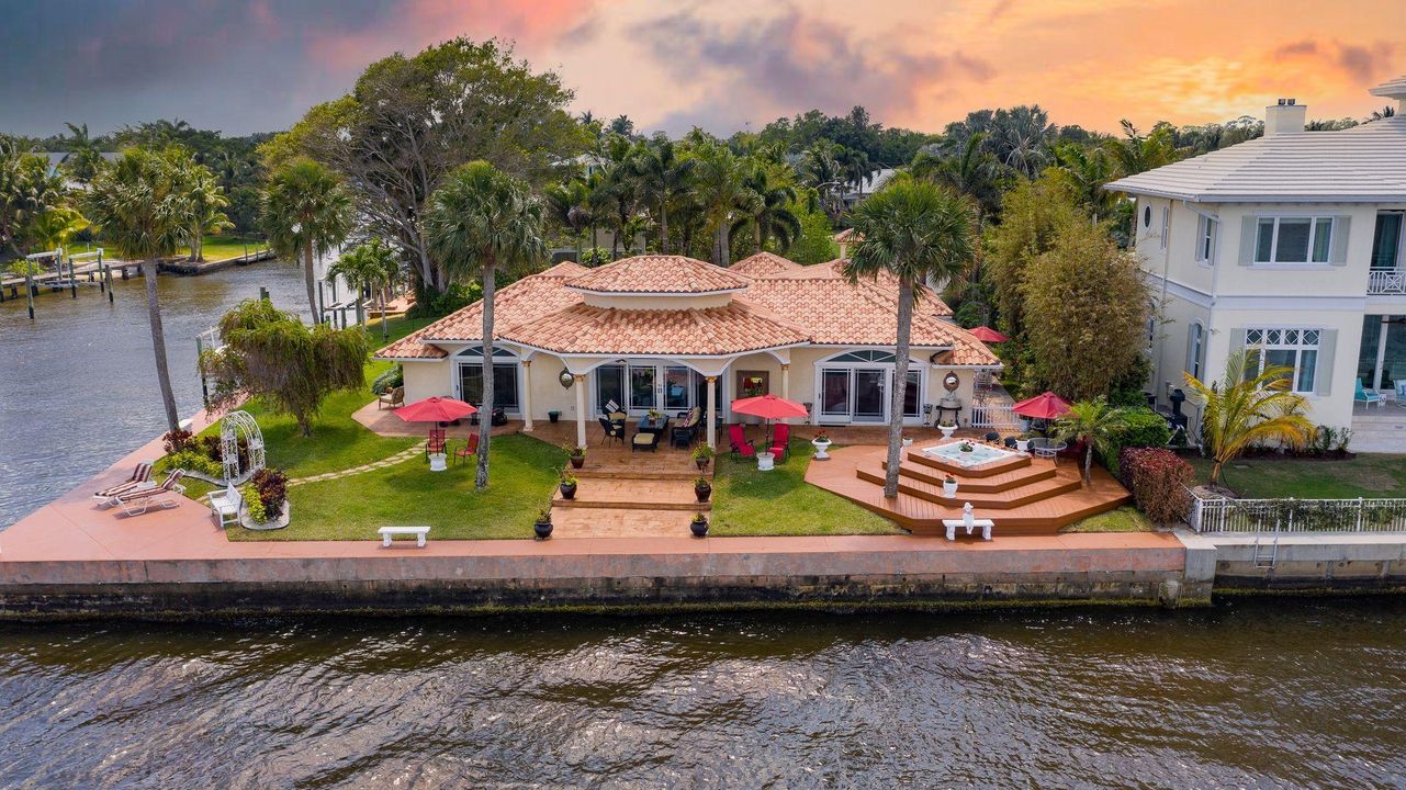 Recently Sold: $1,975,000 (3 beds, 2 baths, 2193 Square Feet)