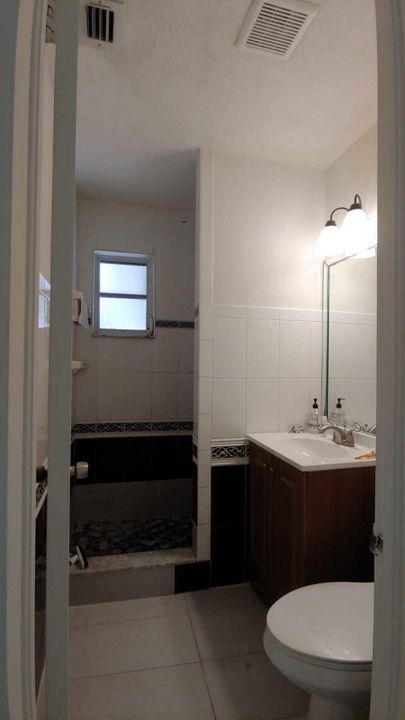 最近租的: $1,700 (2 贝兹, 1 浴室, 1766 平方英尺)