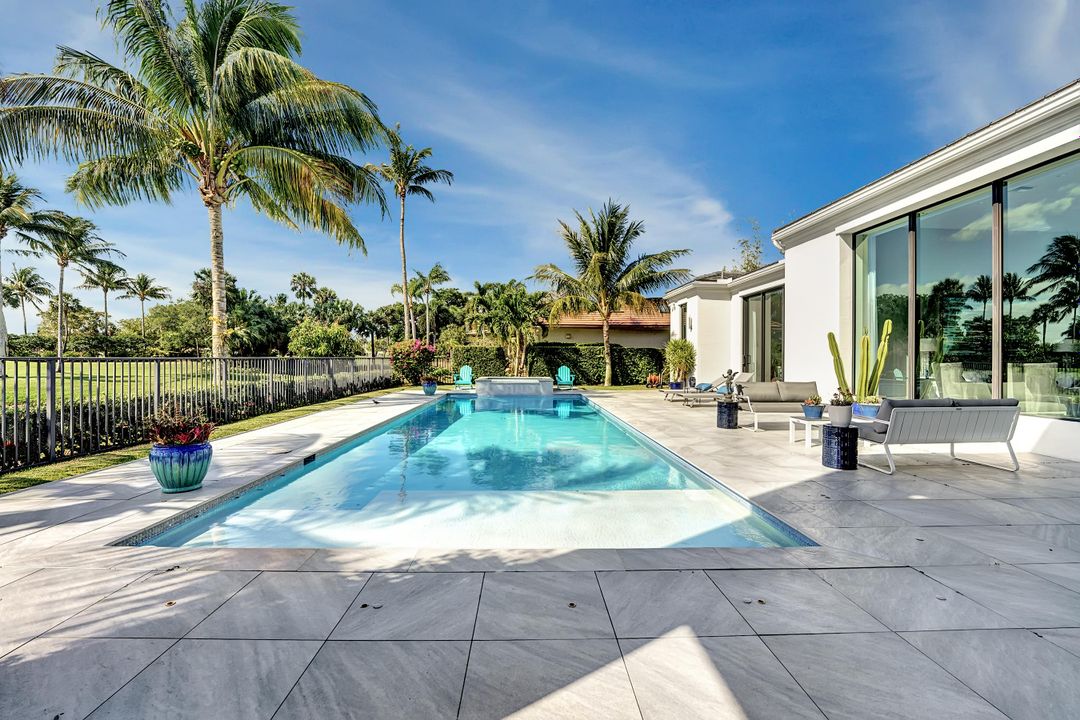 Recently Sold: $3,200,000 (4 beds, 6 baths, 5323 Square Feet)