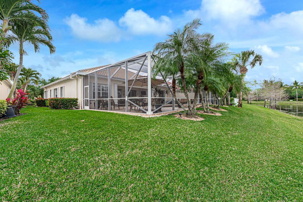 Recently Sold: $849,000 (4 beds, 3 baths, 2499 Square Feet)
