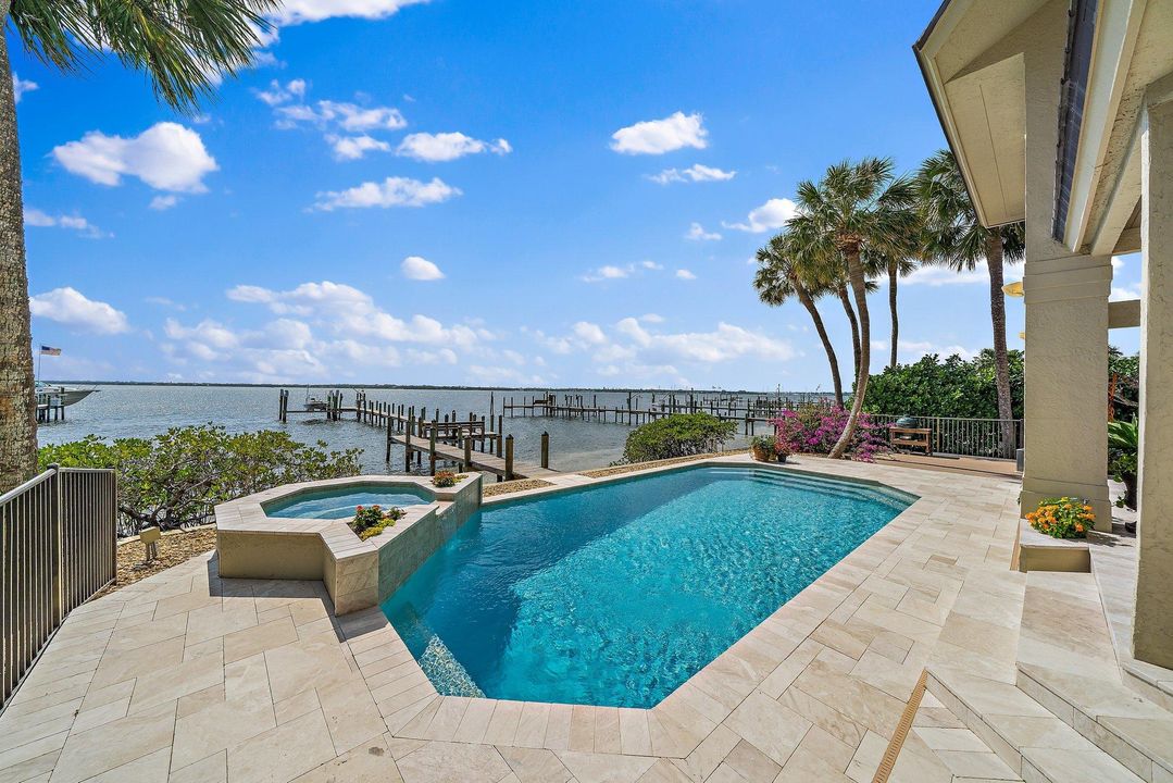 Recently Sold: $2,100,000 (3 beds, 3 baths, 3796 Square Feet)