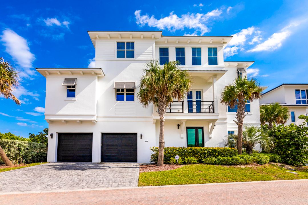 Recently Sold: $3,650,000 (5 beds, 5 baths, 4071 Square Feet)