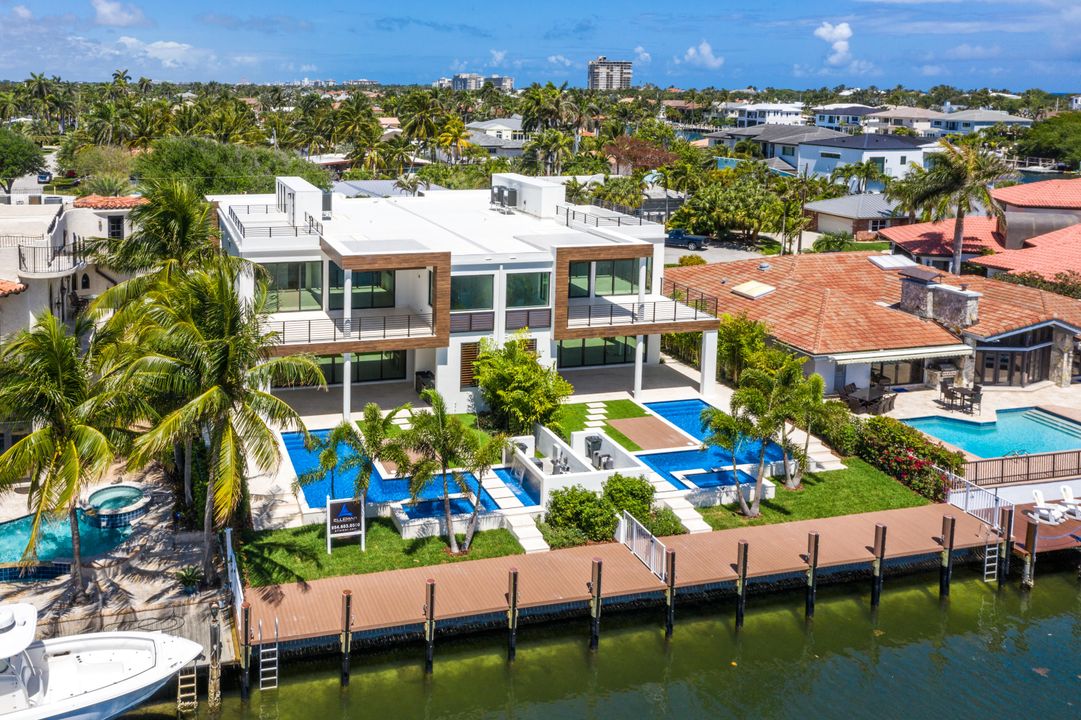 Recently Sold: $4,295,000 (4 beds, 5 baths, 4097 Square Feet)