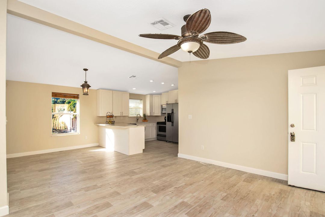 Recently Sold: $460,000 (3 beds, 2 baths, 1200 Square Feet)