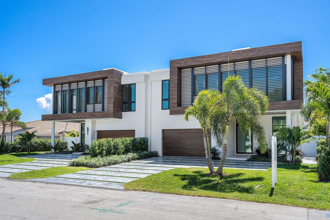 Recently Sold: $4,295,000 (4 beds, 5 baths, 4097 Square Feet)