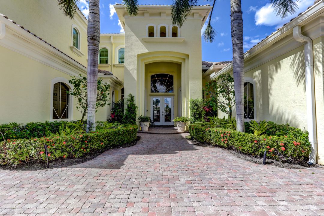 Recently Sold: $1,850,000 (4 beds, 4 baths, 4225 Square Feet)