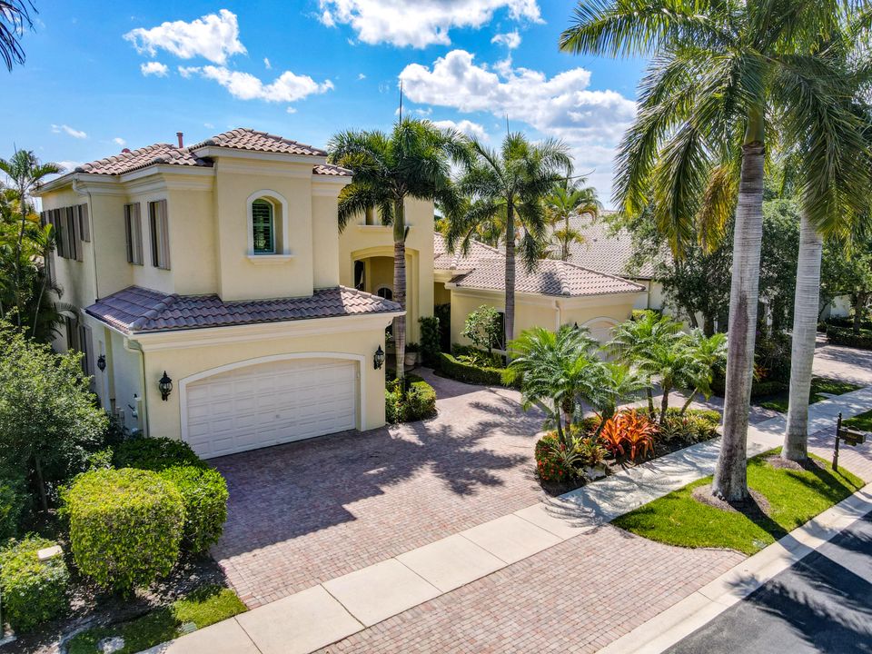 Recently Sold: $1,850,000 (4 beds, 4 baths, 4225 Square Feet)