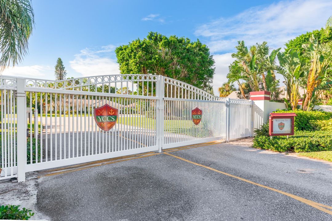 Recently Sold: $1,275,000 (4 beds, 3 baths, 3200 Square Feet)