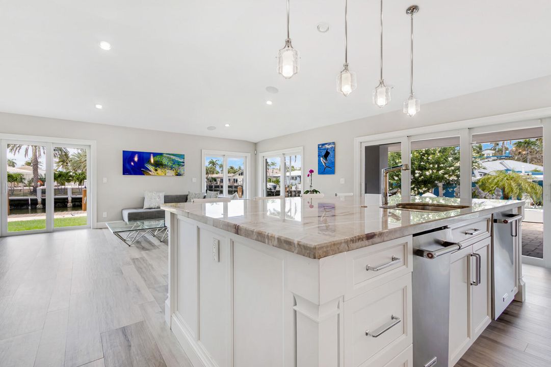 Recently Sold: $3,750,000 (5 beds, 4 baths, 3588 Square Feet)