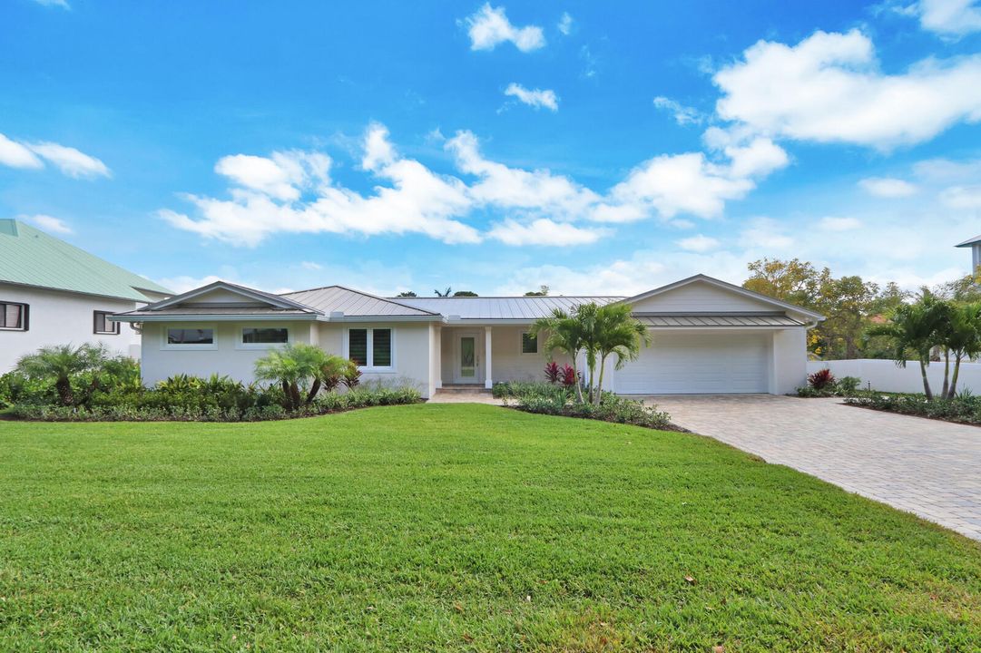 Recently Sold: $1,550,000 (3 beds, 3 baths, 3040 Square Feet)