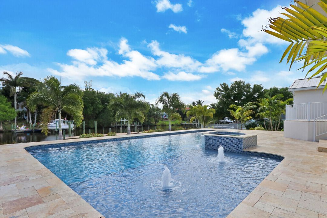 Recently Sold: $1,550,000 (3 beds, 3 baths, 3040 Square Feet)