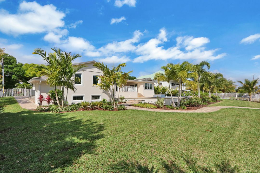 Recently Sold: $1,550,000 (3 beds, 3 baths, 3040 Square Feet)