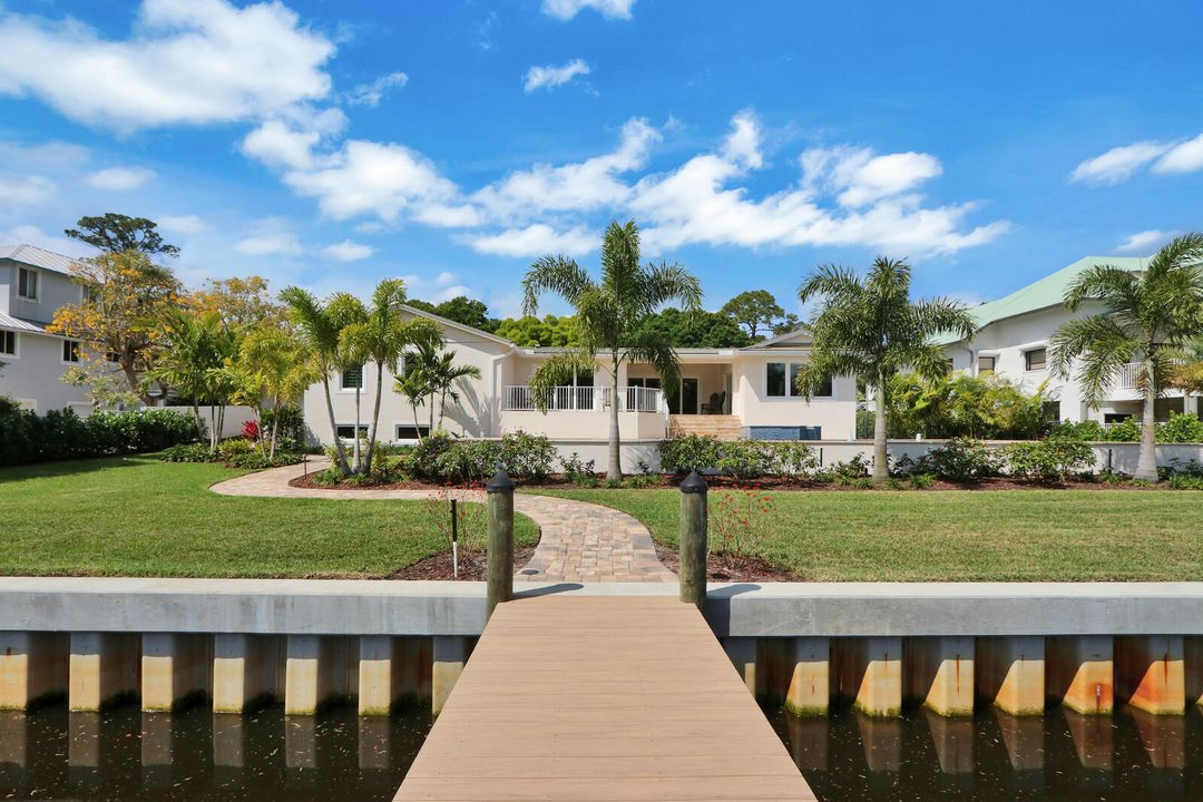 Recently Sold: $1,550,000 (3 beds, 3 baths, 3040 Square Feet)