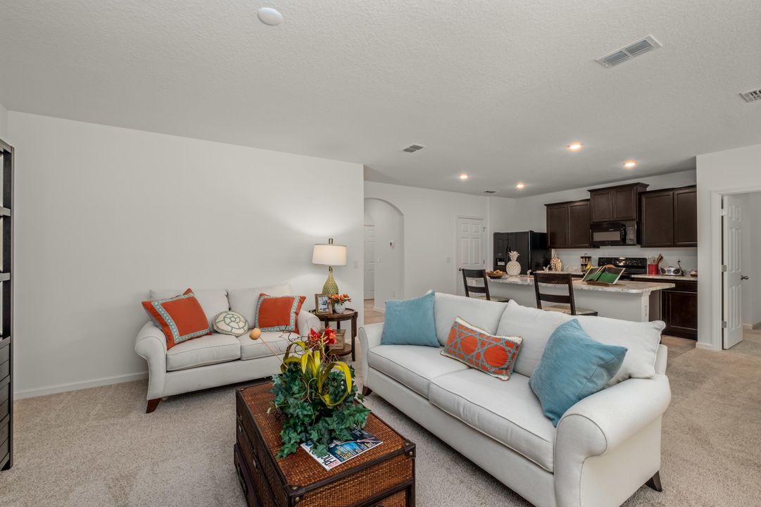 Recently Sold: $251,165 (3 beds, 2 baths, 1672 Square Feet)