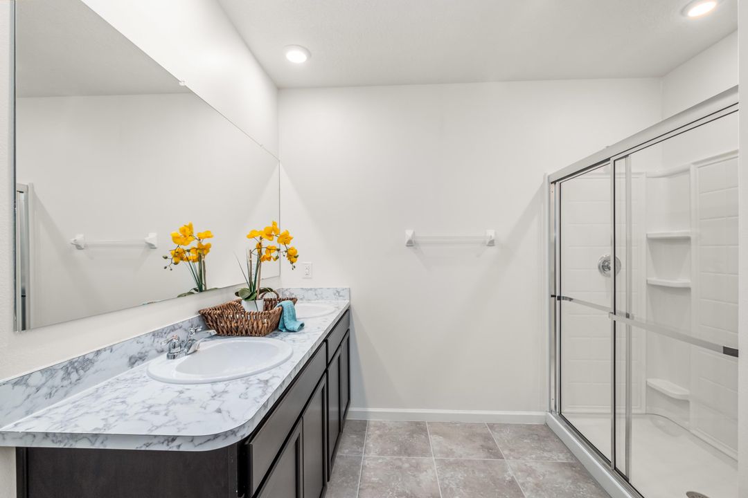 Recently Sold: $251,165 (3 beds, 2 baths, 1672 Square Feet)