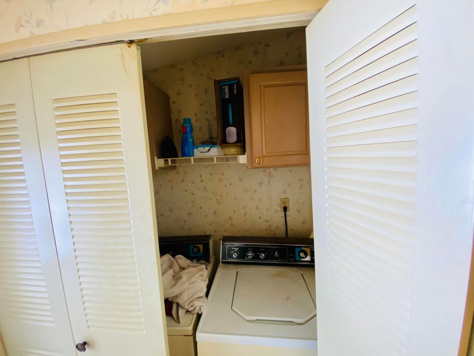 Vendido Recientemente: $34,000 (2 camas, 2 baños, 1200 Pies cuadrados)