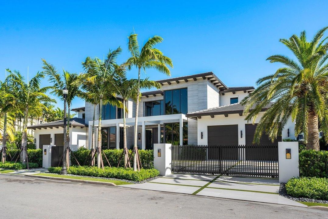 Recently Sold: $25,900,000 (7 beds, 8 baths, 8664 Square Feet)