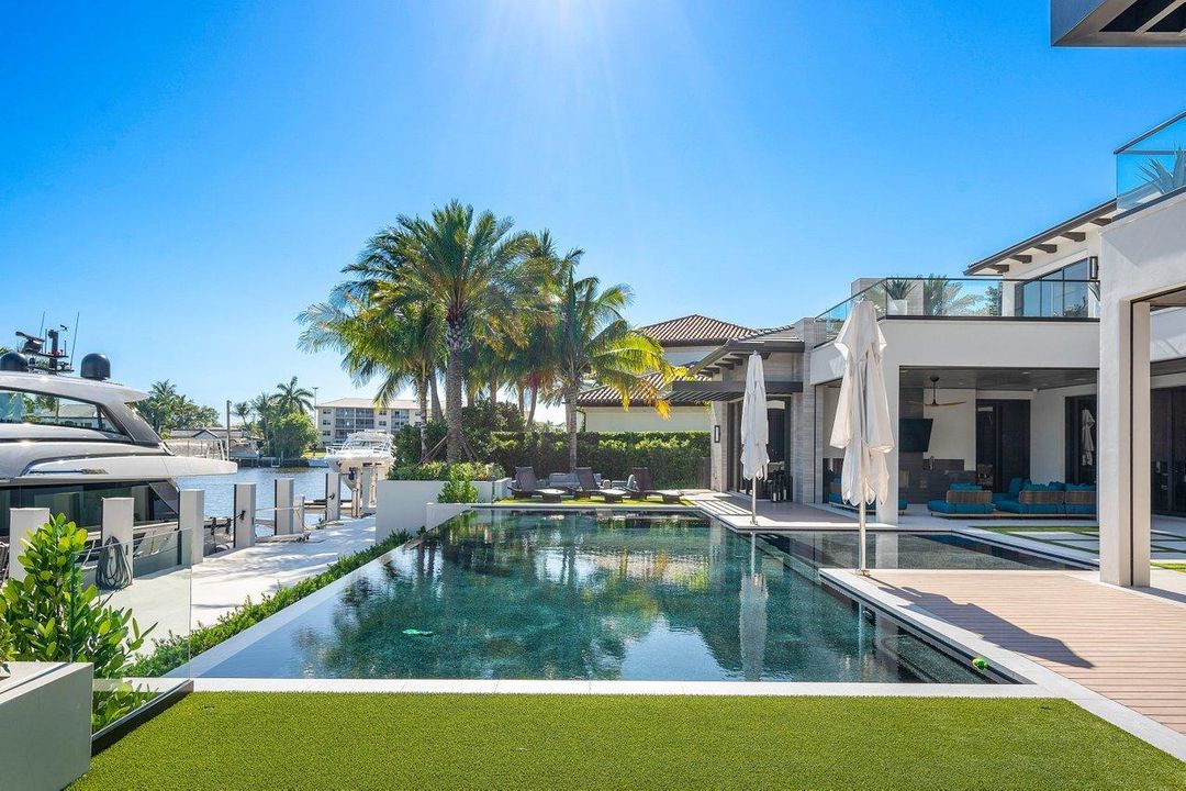 Recently Sold: $25,900,000 (7 beds, 8 baths, 8664 Square Feet)