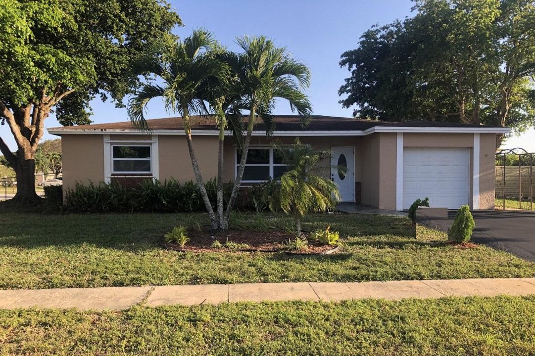 Recently Sold: $383,000 (3 beds, 2 baths, 1146 Square Feet)