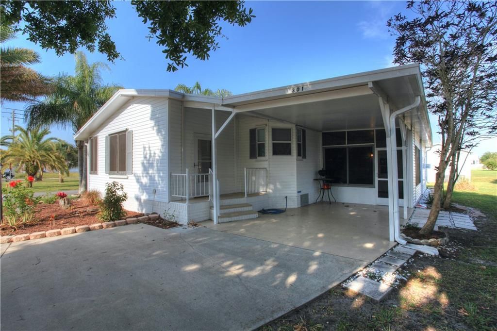 Recently Sold: $176,900 (2 beds, 2 baths, 1475 Square Feet)