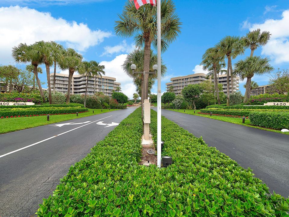 Recently Sold: $1,000,000 (3 beds, 3 baths, 2119 Square Feet)