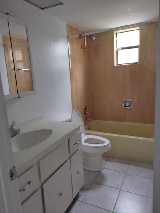 Недавно арендовано: $1,250 (1 спален, 1 ванн, 795 Квадратных фут)