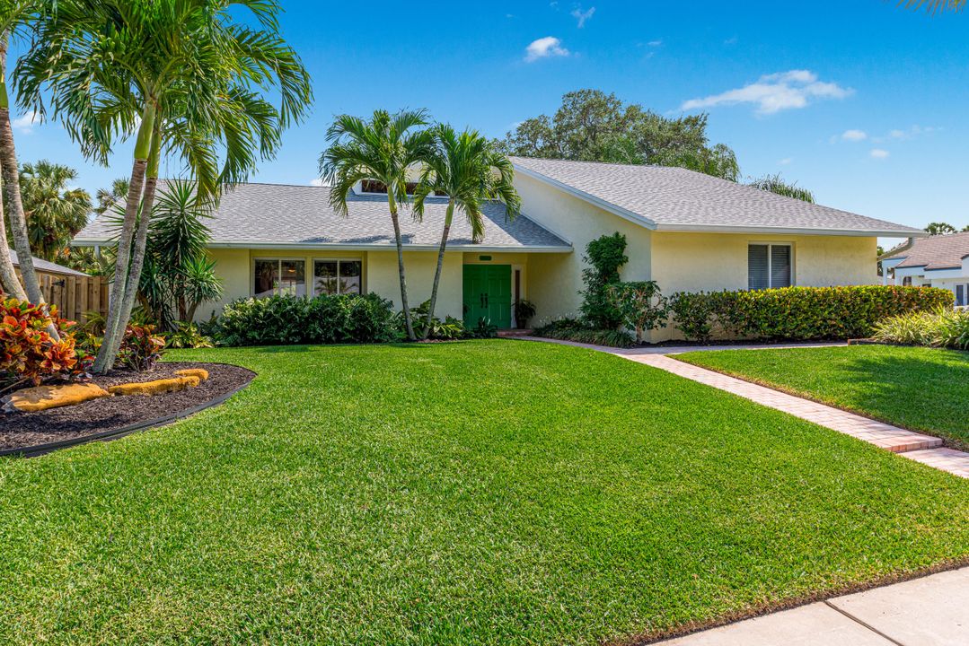 Recently Sold: $649,900 (3 beds, 2 baths, 1918 Square Feet)