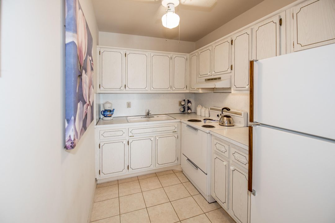 Recently Sold: $75,000 (1 beds, 1 baths, 734 Square Feet)