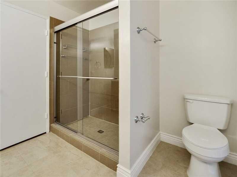 最近租的: $3,220 (4 贝兹, 2 浴室, 2035 平方英尺)