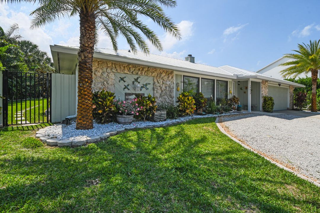 Recently Sold: $1,250,000 (3 beds, 2 baths, 2115 Square Feet)