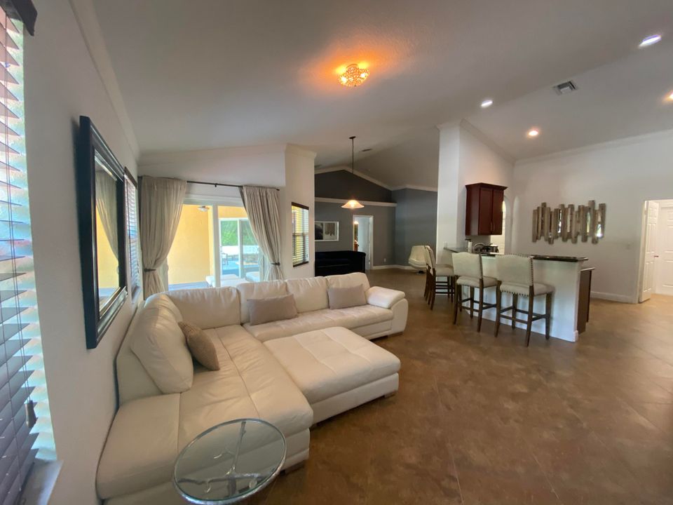 Recently Sold: $499,999 (3 beds, 2 baths, 1901 Square Feet)