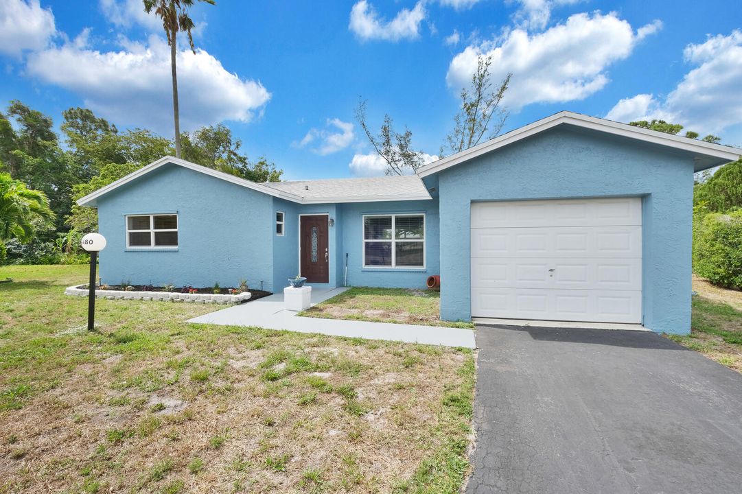 Vendido Recientemente: $299,900 (2 camas, 2 baños, 1203 Pies cuadrados)