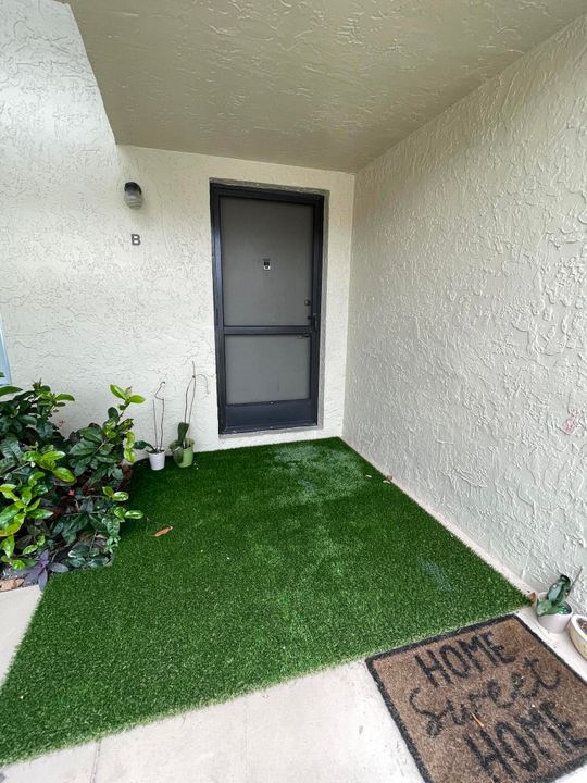 Recently Sold: $159,000 (2 beds, 2 baths, 843 Square Feet)