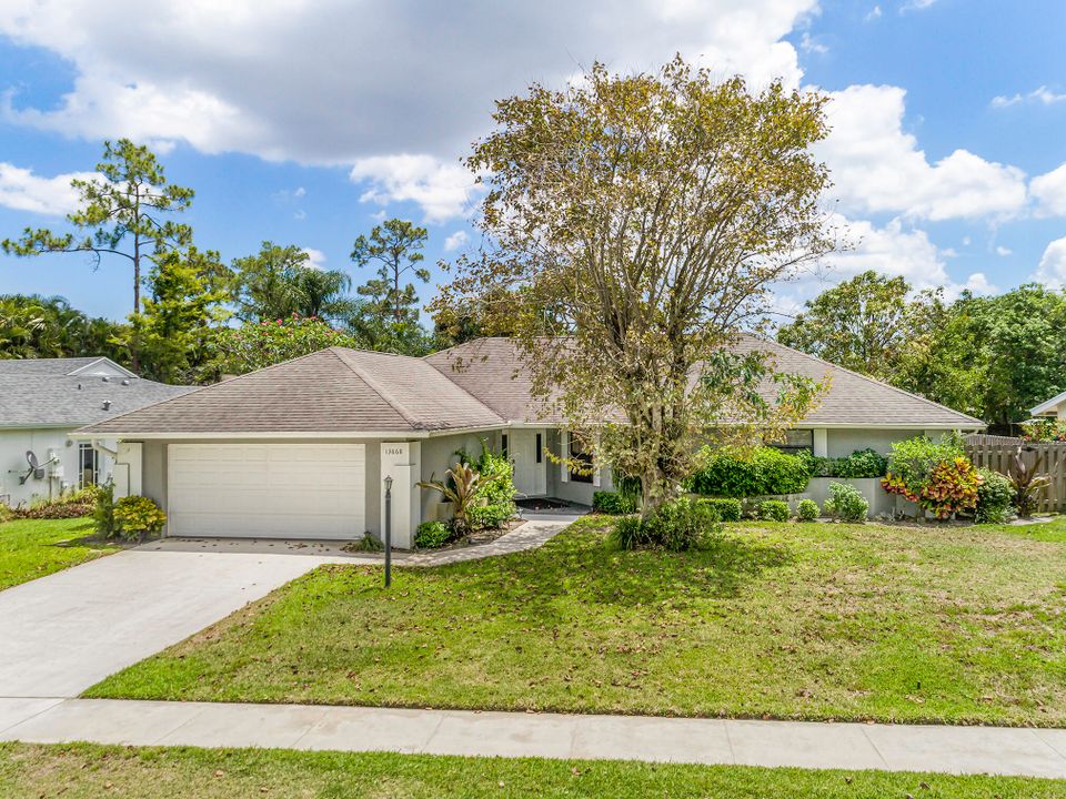 Recently Sold: $525,000 (4 beds, 2 baths, 2356 Square Feet)