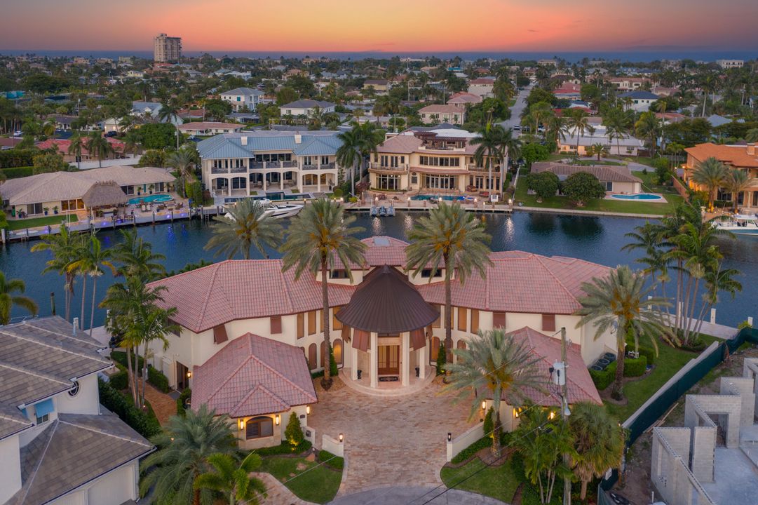 Recently Sold: $6,499,000 (6 beds, 6 baths, 8191 Square Feet)