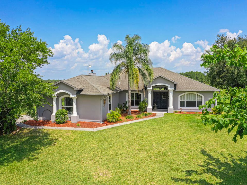 Recently Sold: $723,000 (4 beds, 3 baths, 2446 Square Feet)
