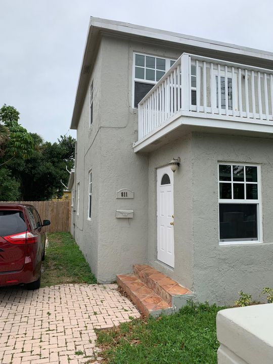 Recently Sold: $324,500 (4 beds, 3 baths, 1942 Square Feet)