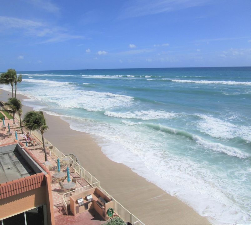 Recently Rented: $4,000 (2 beds, 2 baths, 1036 Square Feet)