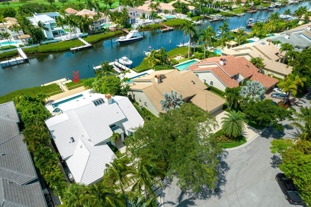 Recently Sold: $3,000,000 (3 beds, 3 baths, 2883 Square Feet)