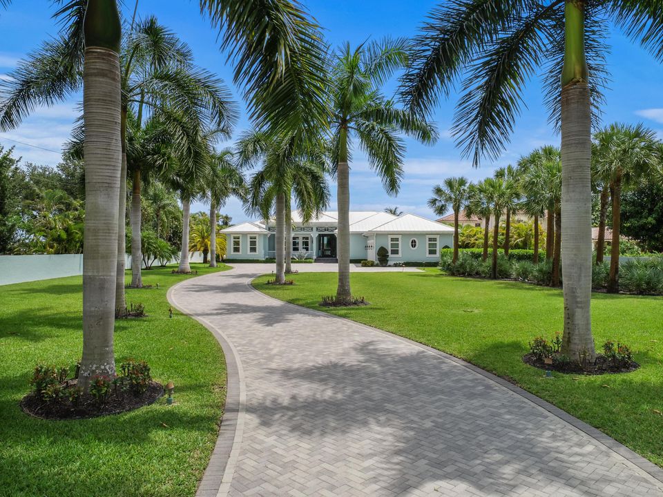 Recently Sold: $6,000,000 (4 beds, 5 baths, 4621 Square Feet)