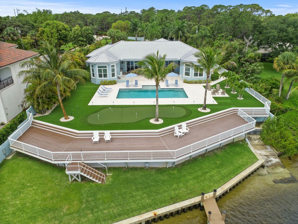 Recently Sold: $6,000,000 (4 beds, 5 baths, 4621 Square Feet)